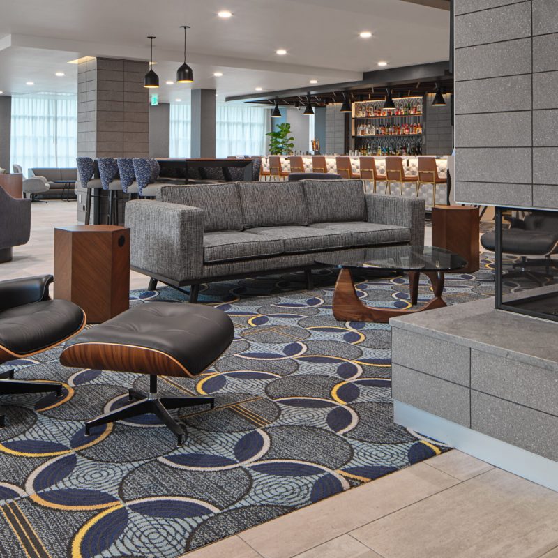 231003 Hilton Rivers Edge_Lobby_Seating Area_0014