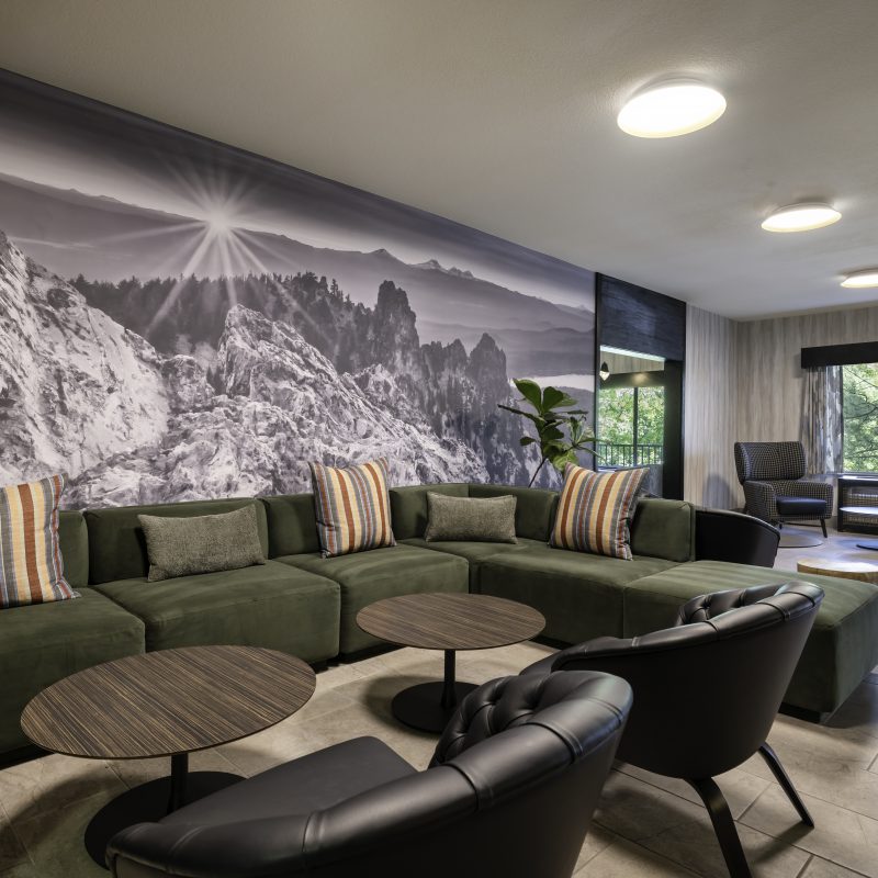 31-Lobby-5